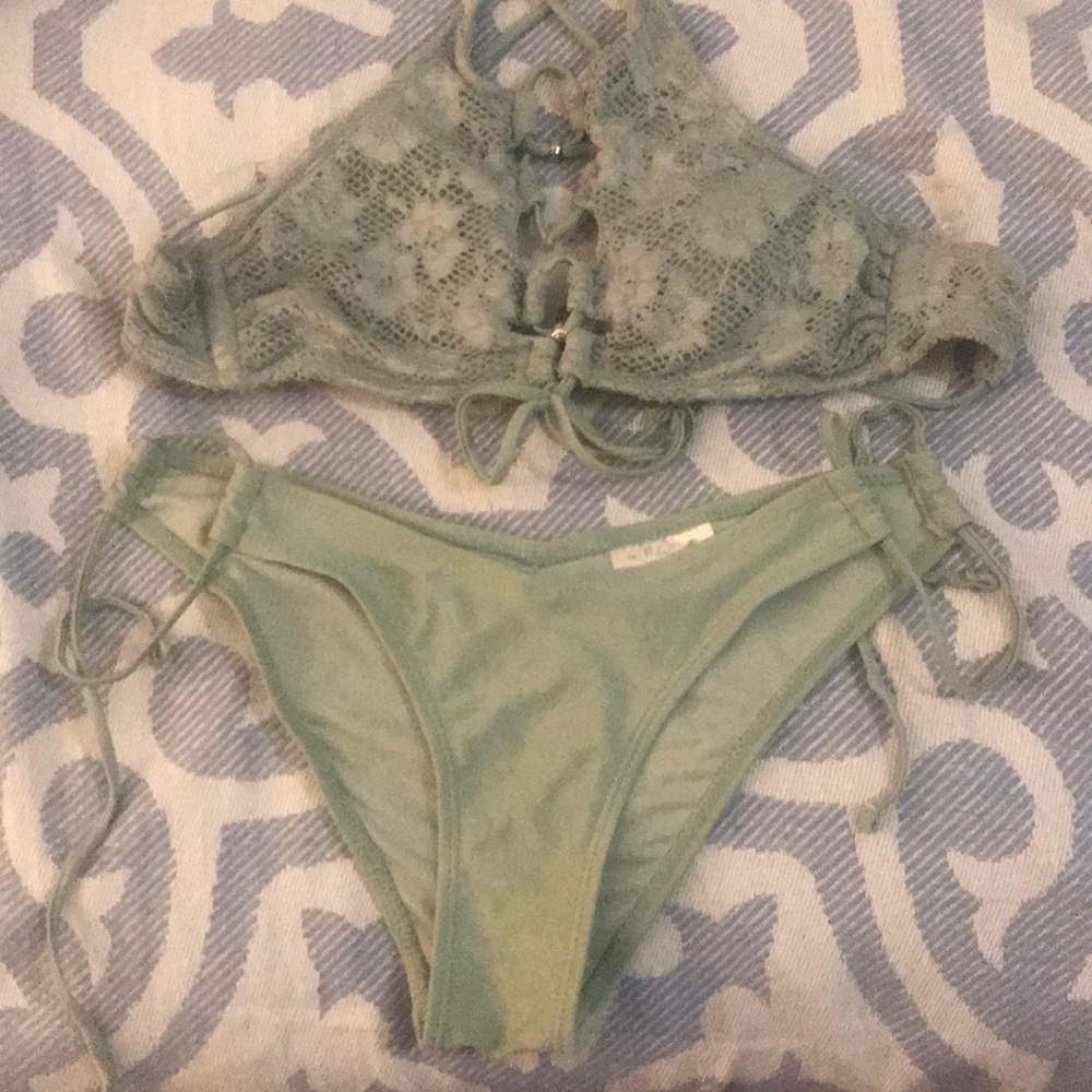 Bathing suit